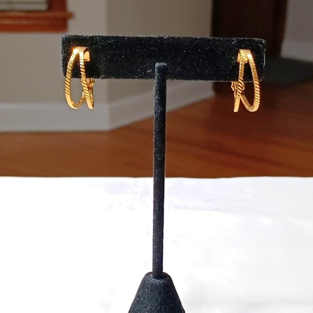 VINTAGE NAPIER SCREW BACK HOOP EARRINGS
